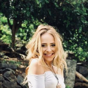 Meet your Posher, Jacqueline